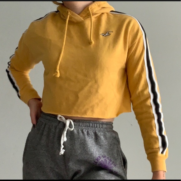 Cropped Yellow Hollister oversized hoodie - Picture 3 of 5